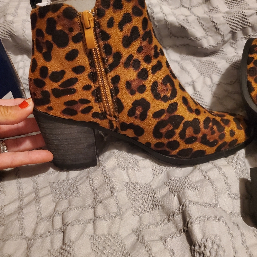 Leopard Booties - Picture 2 of 3